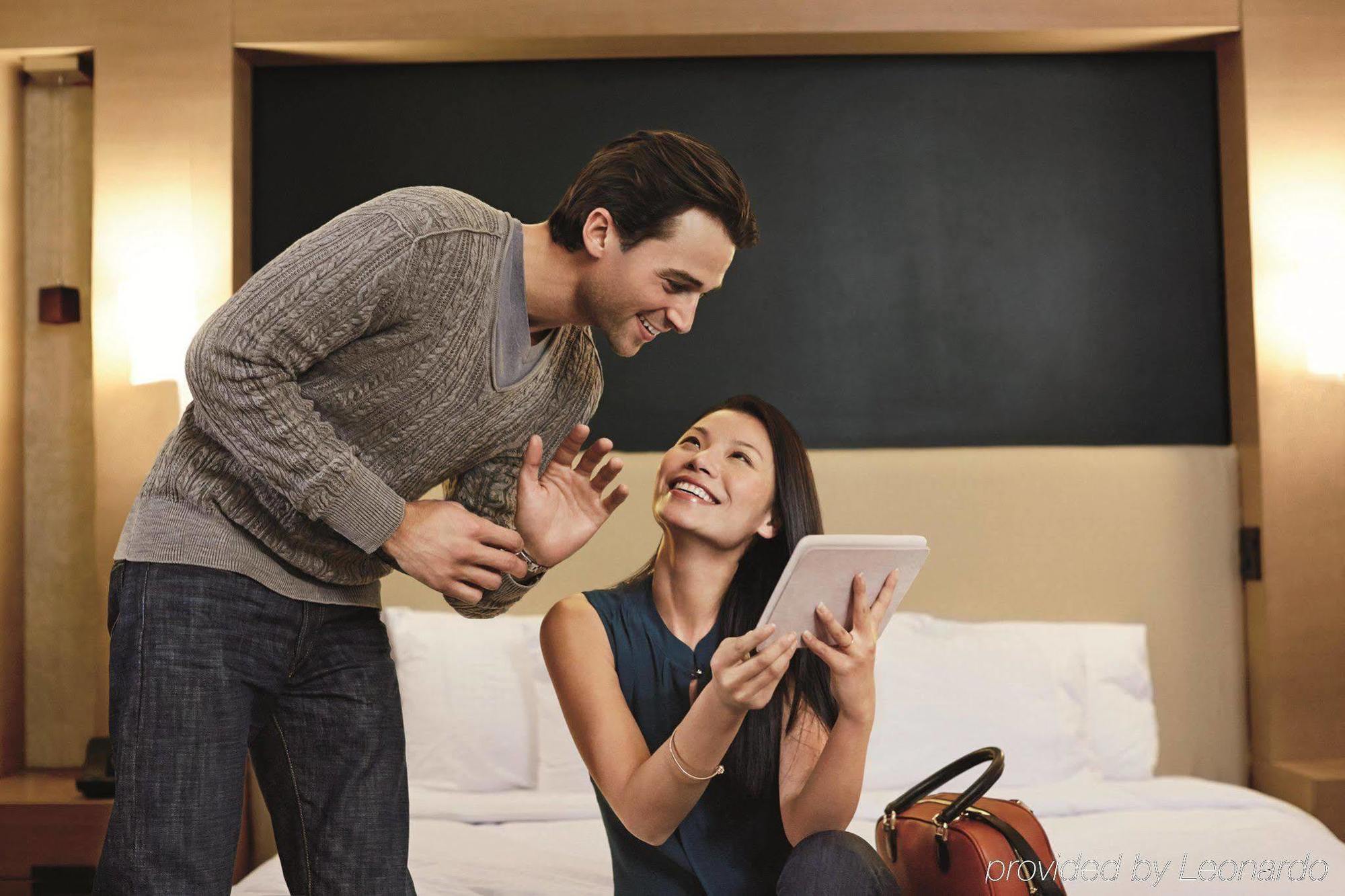 Отель Doubletree By Hilton Monrovia - Pasadena Area Экстерьер фото